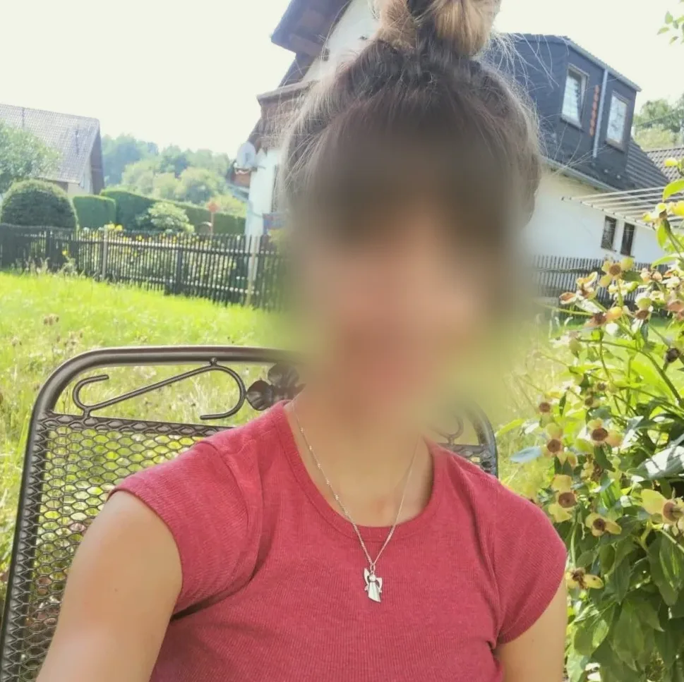 Ayesha, 24
