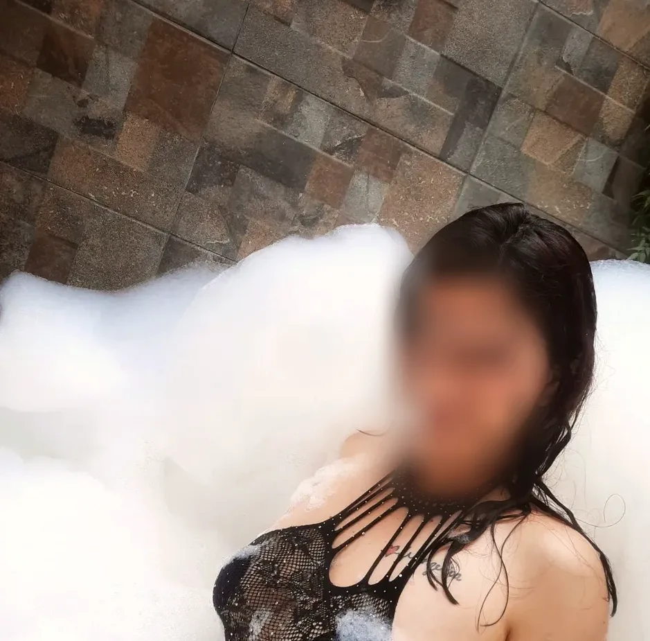 Gemma, 26