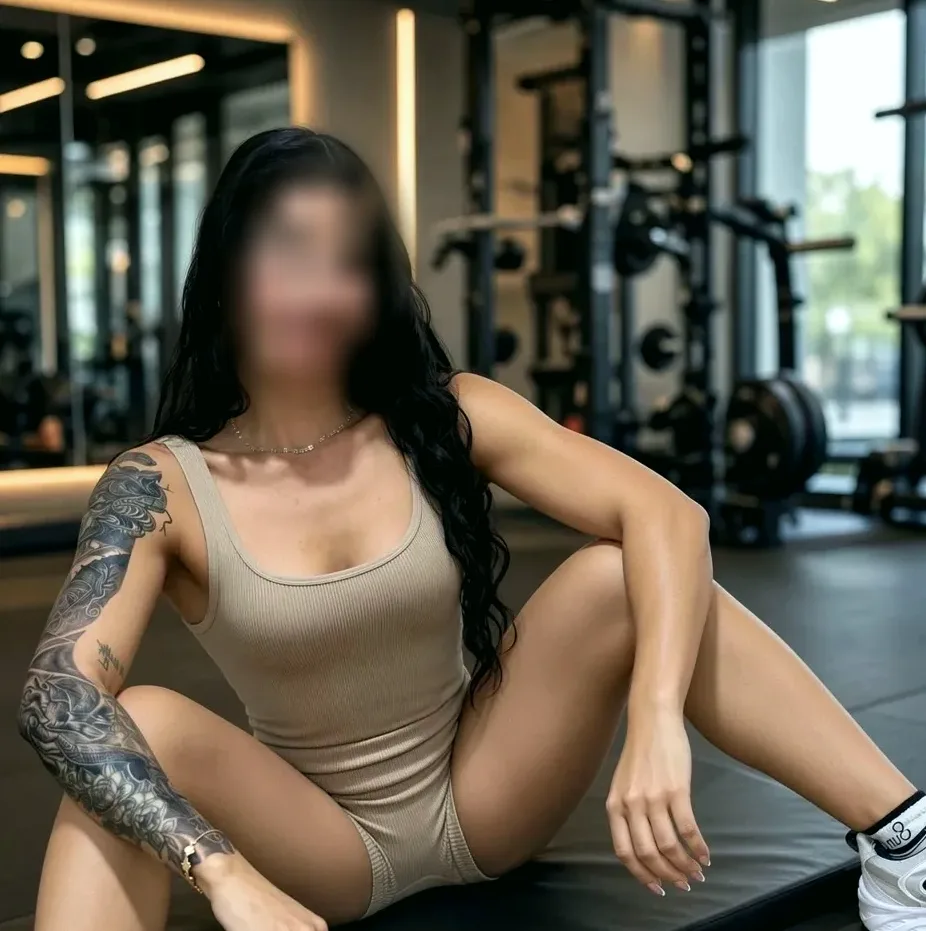 Isabelle, 22