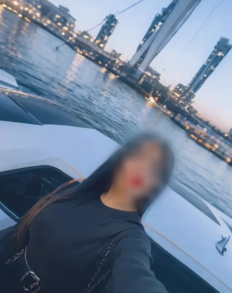Karolina, 35