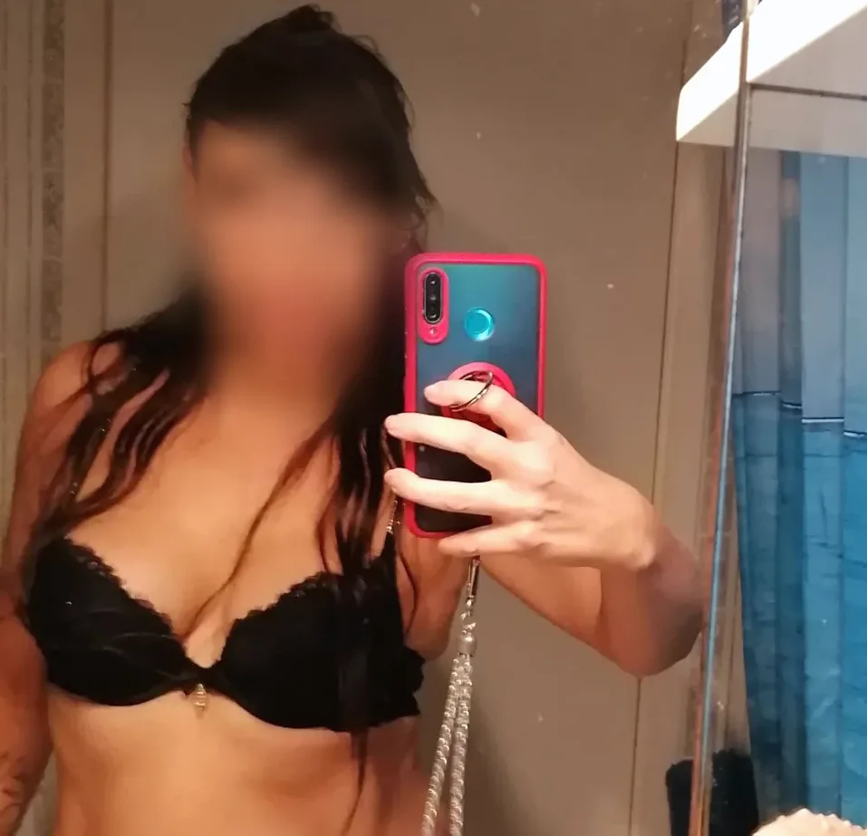 Katie, 36