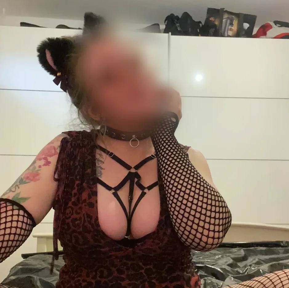 Priya, 27